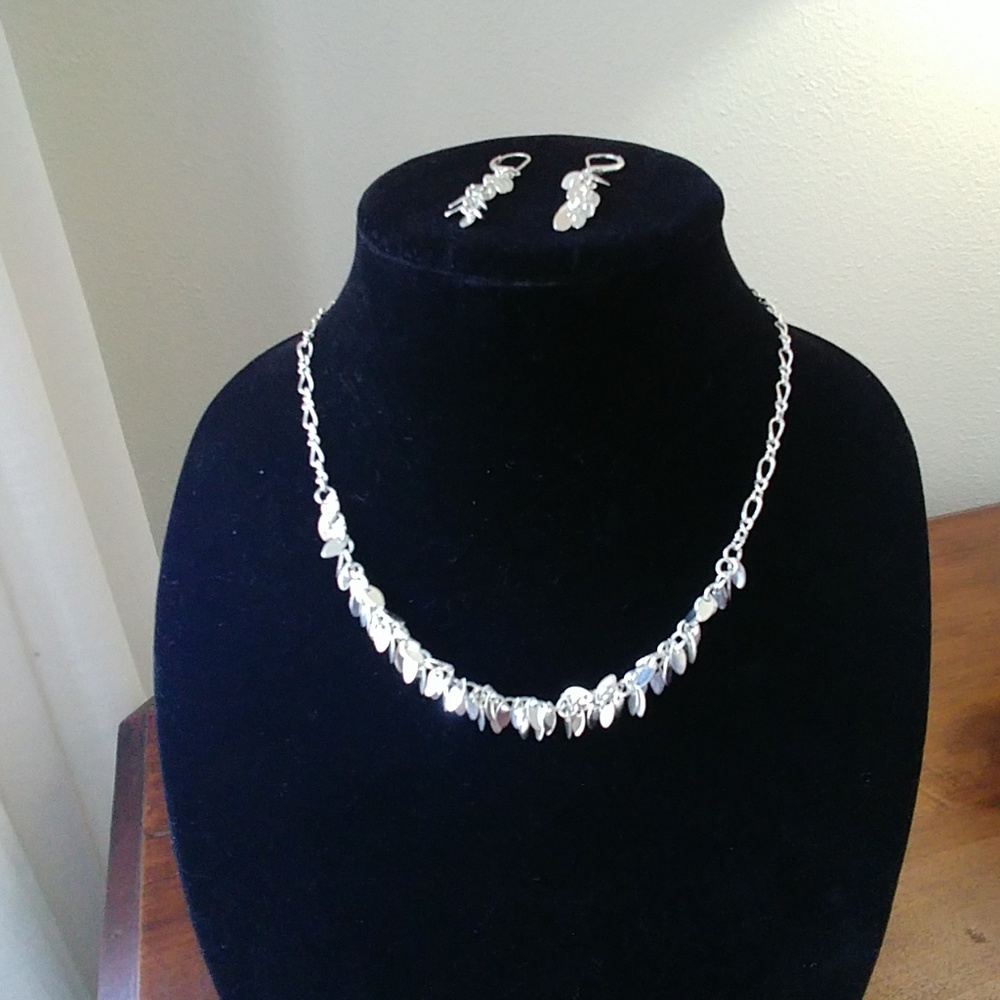 Nina Ricci Necklace & Earring Set